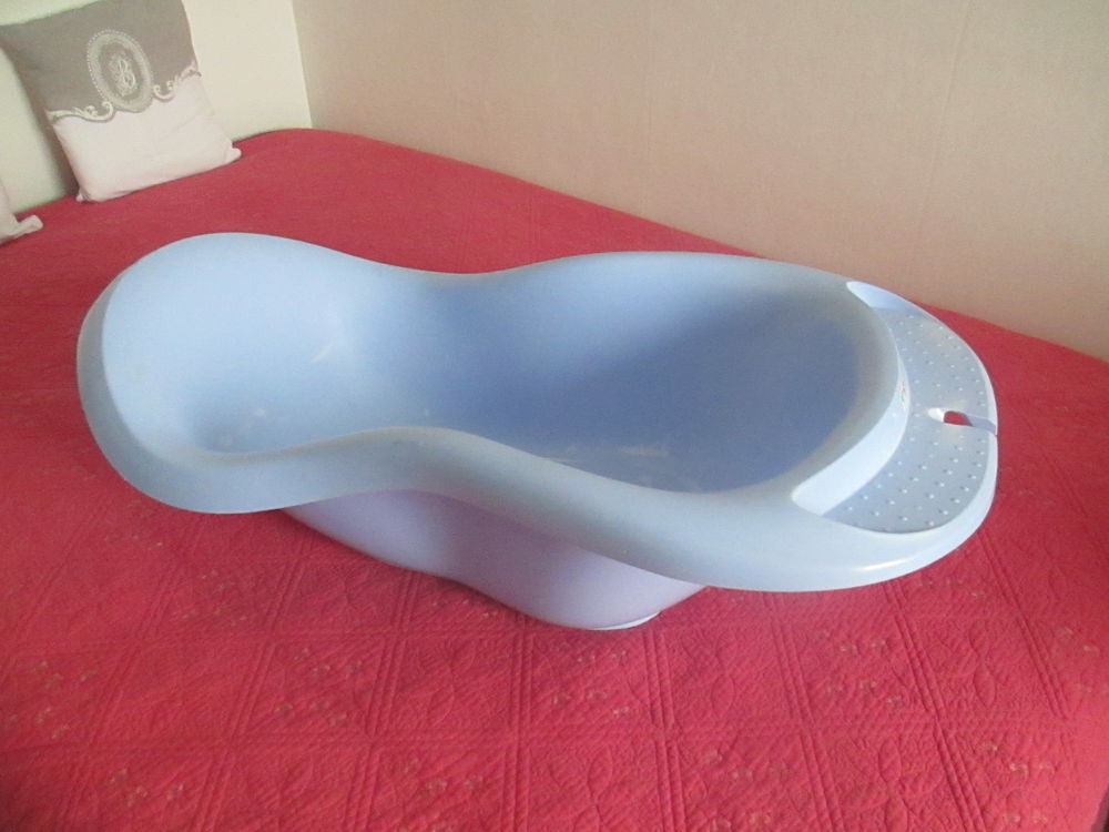 baignoire b&eacute;b&eacute; Puériculture