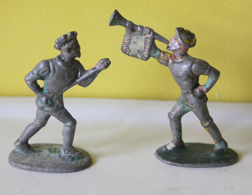  gibelin et trompette Moyen age aludo quiralu Jeux / jouets