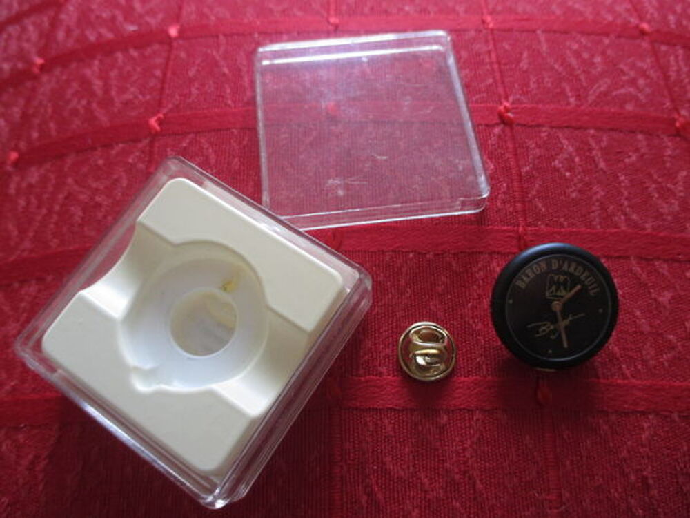 PIN'S MONTRE -VIN DE BUZET- BARON D'ARDEUIL 