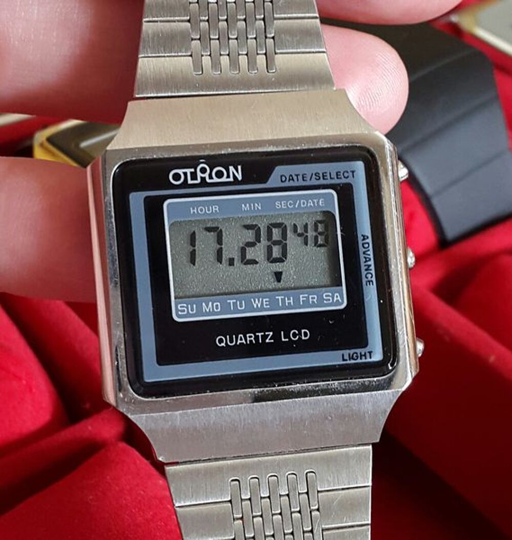 Montre OTRON Quartz LCD ann&eacute;es 70 Bijoux et montres