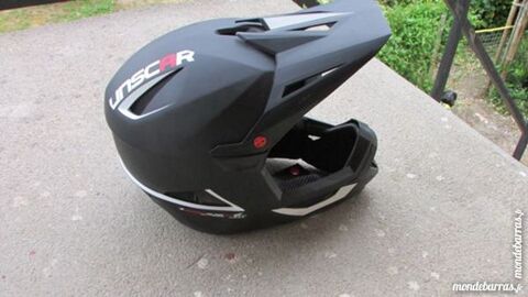 CASQUE DE 6 A 10 ANS.(tout neuf)decatlon+facture. 50 Bessires (31)