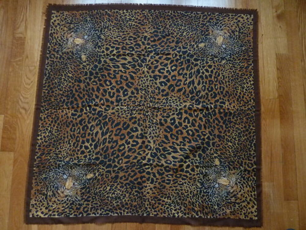 Grand foulard 115X115 CM Vêtements