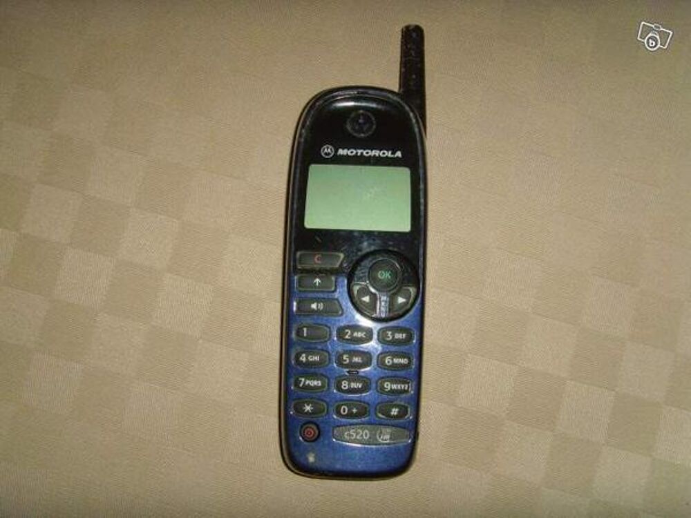 t&eacute;l&eacute;phone ancien mod&egrave;le Tlphones et tablettes