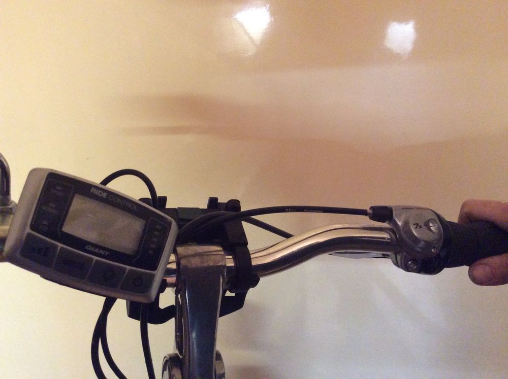 Velo Giant &agrave; assistance &eacute;lectrique Vélos