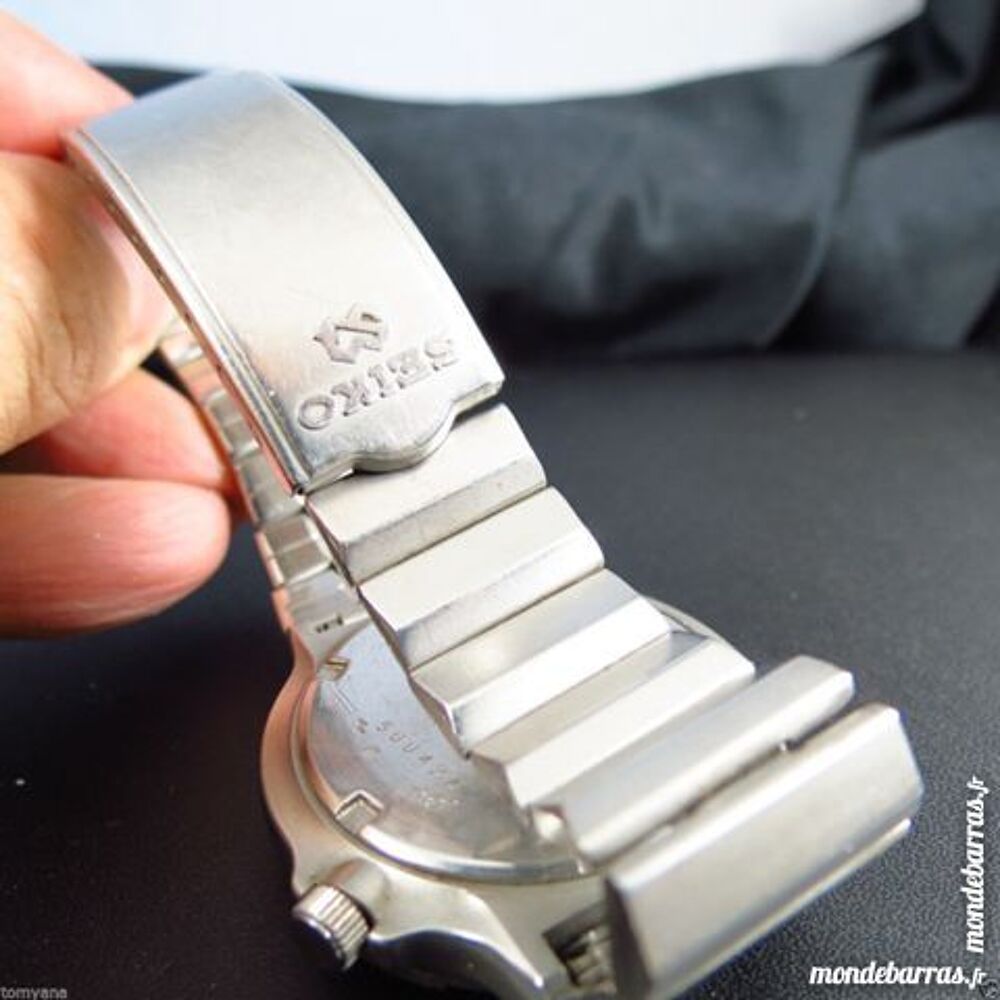SEIKO SPORTS 100 5H23 analogique SEI0213 Bijoux et montres
