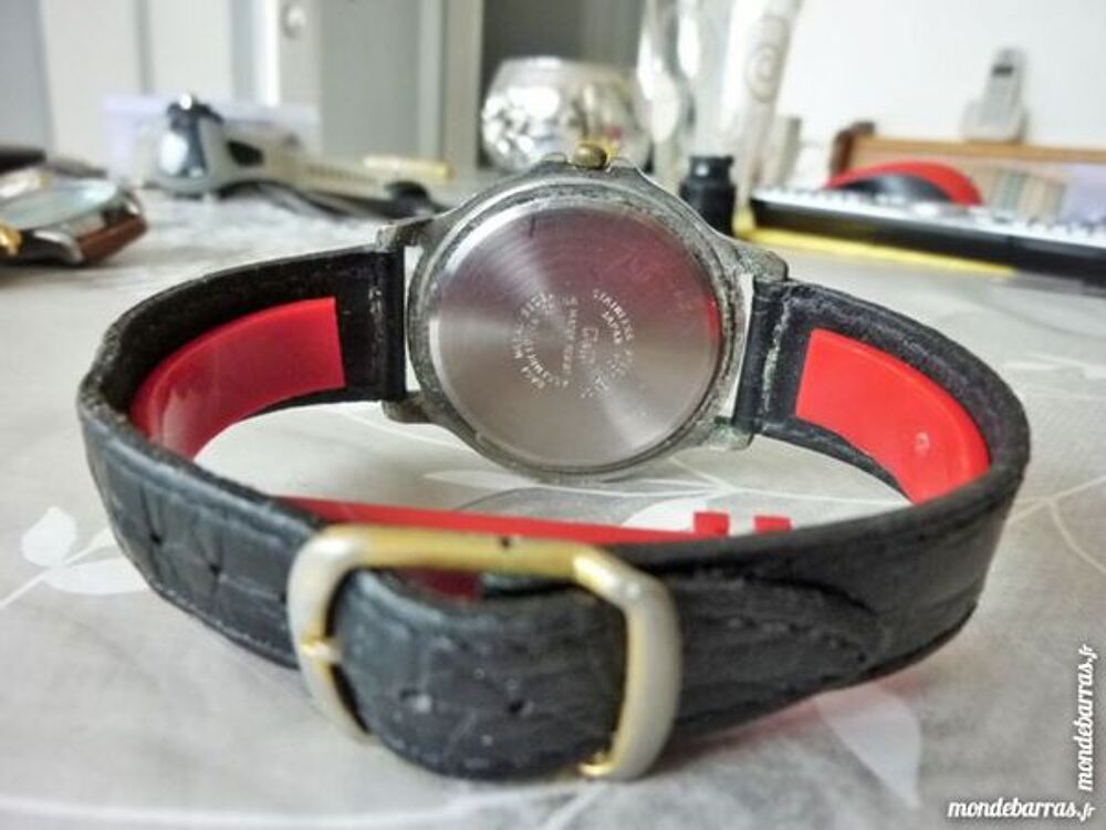 Q&amp;Q montre analogique MILITARY ANA0021 Bijoux et montres
