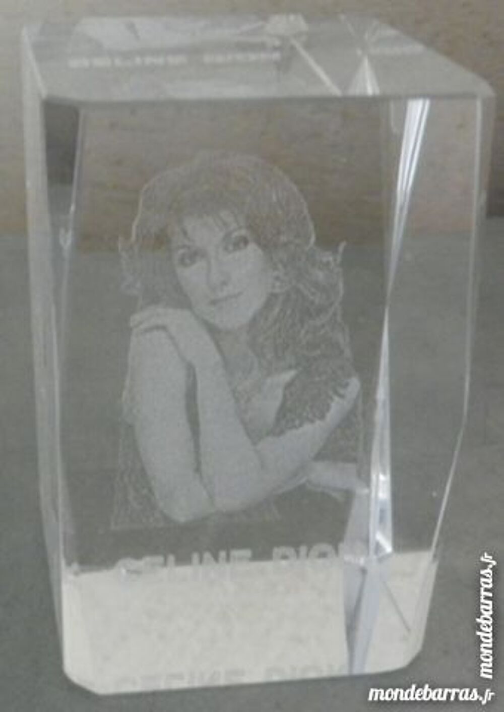 CELINE DION GRAVEE DANS BLOC DE RESINE 