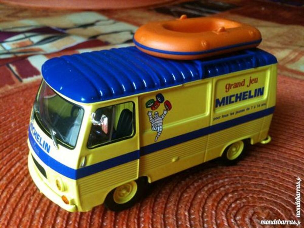 Peugeot j7 michelin altaya 1/43 Jeux / jouets