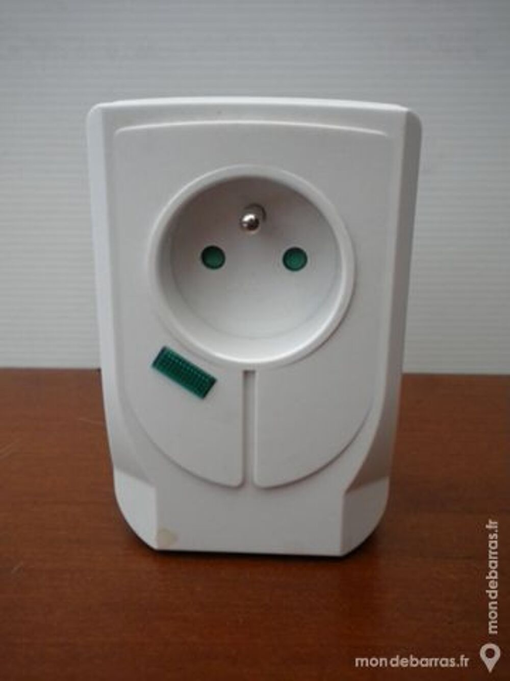 PRISE PARAFOUDRE &laquo; Ahoku Techland Electronics &raquo; Téléphones et tablettes