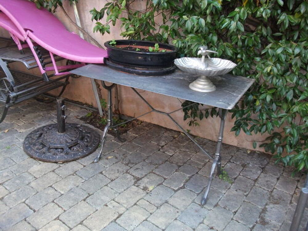 Table de jardin en fer forg&eacute; Jardin