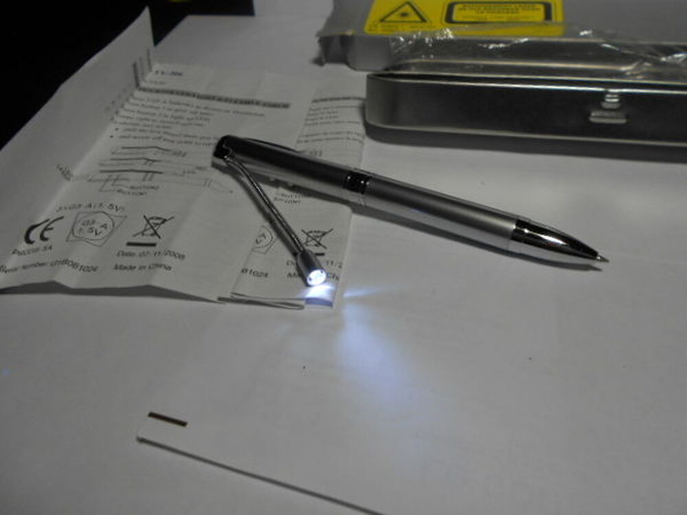 stylo pointeur laser 1mW650nm et lampe de poche &agrave; led 