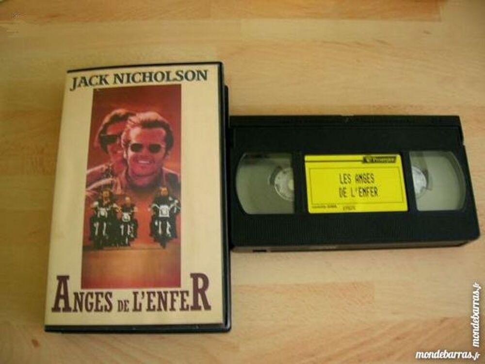 K7 VHS LES ANGES DE L'ENFER- Film de Bikers 1967 DVD et blu-ray