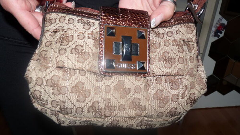 Sac a main de marque Guess Maroquinerie