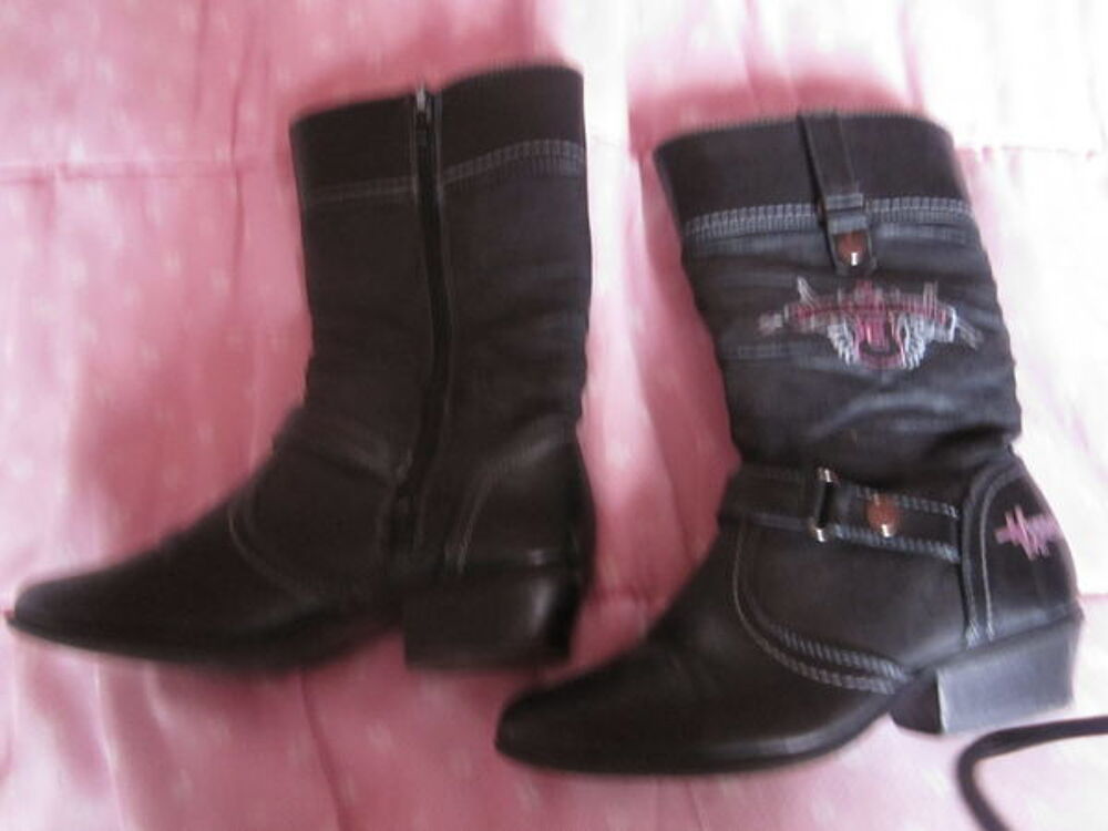 Paire de bottes en cuir noir, pointure 31 Chaussures enfants
