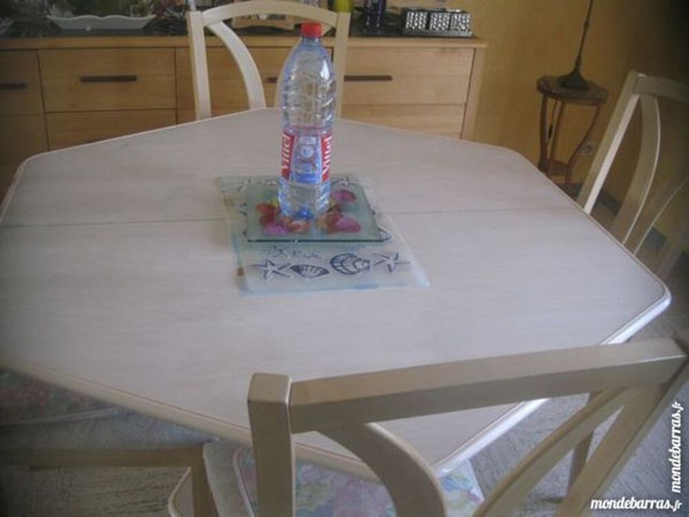 TABLE 40 EUROS Meubles