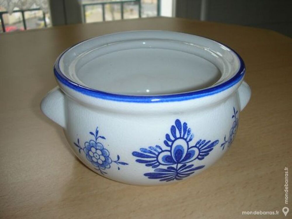 Po&ecirc;lon en faience Décoration