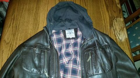 cuir cheignon 200 Montereau-Fault-Yonne (77)