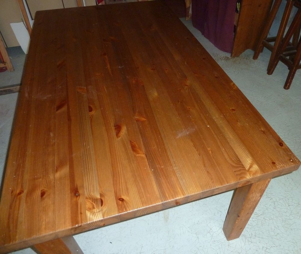 tres belle table en pin massif Meubles