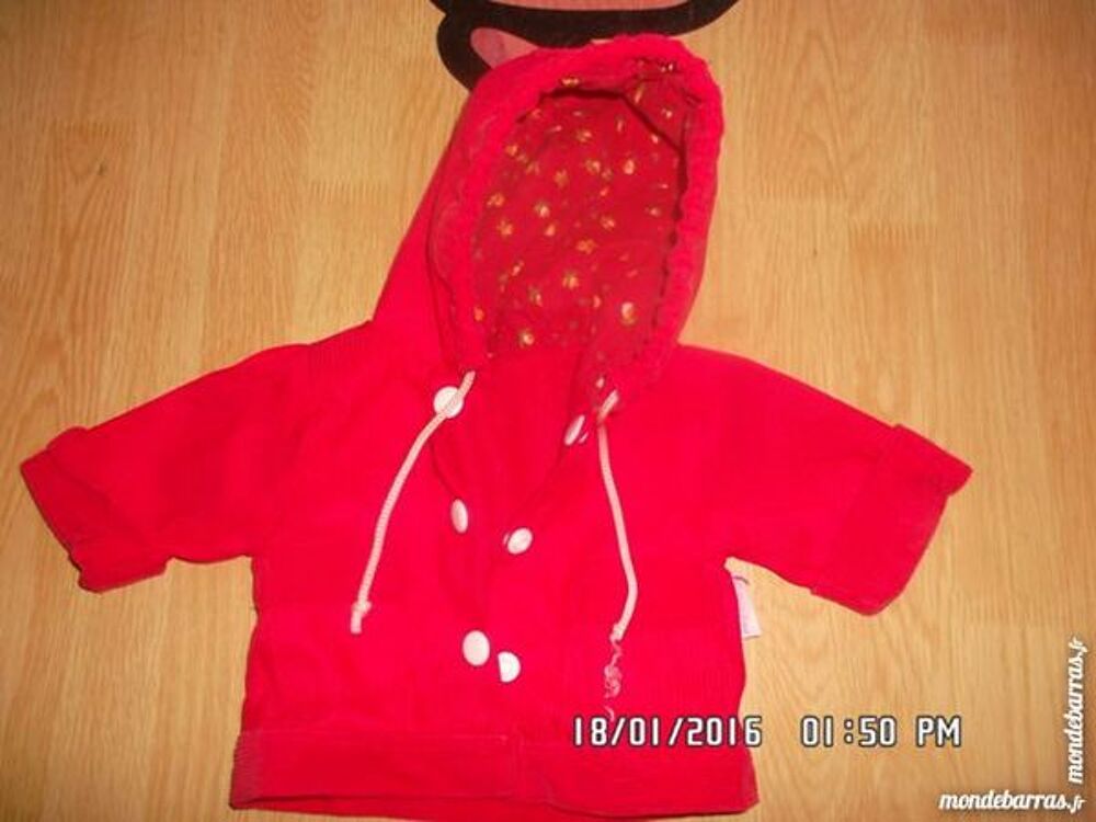 manteau rouge pour poup&eacute;e Jeux / jouets