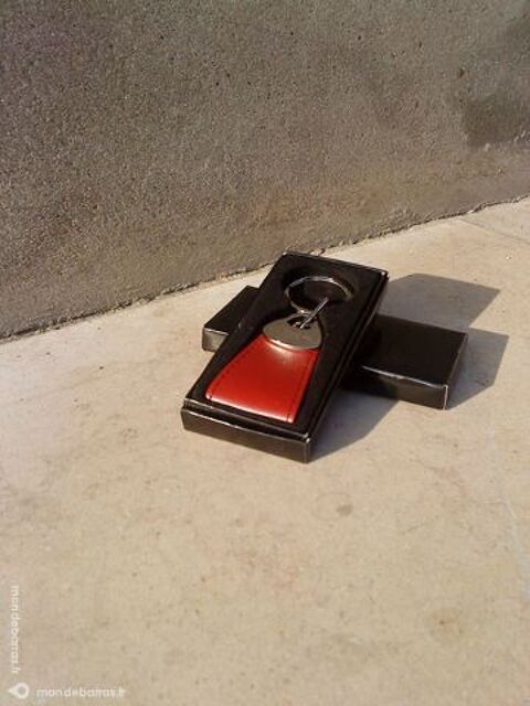 Porte-Clefs L'Or�al Paris 6 Arques (62)