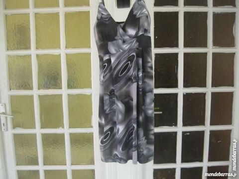 robe grise et noire 8 Montoir-de-Bretagne (44)