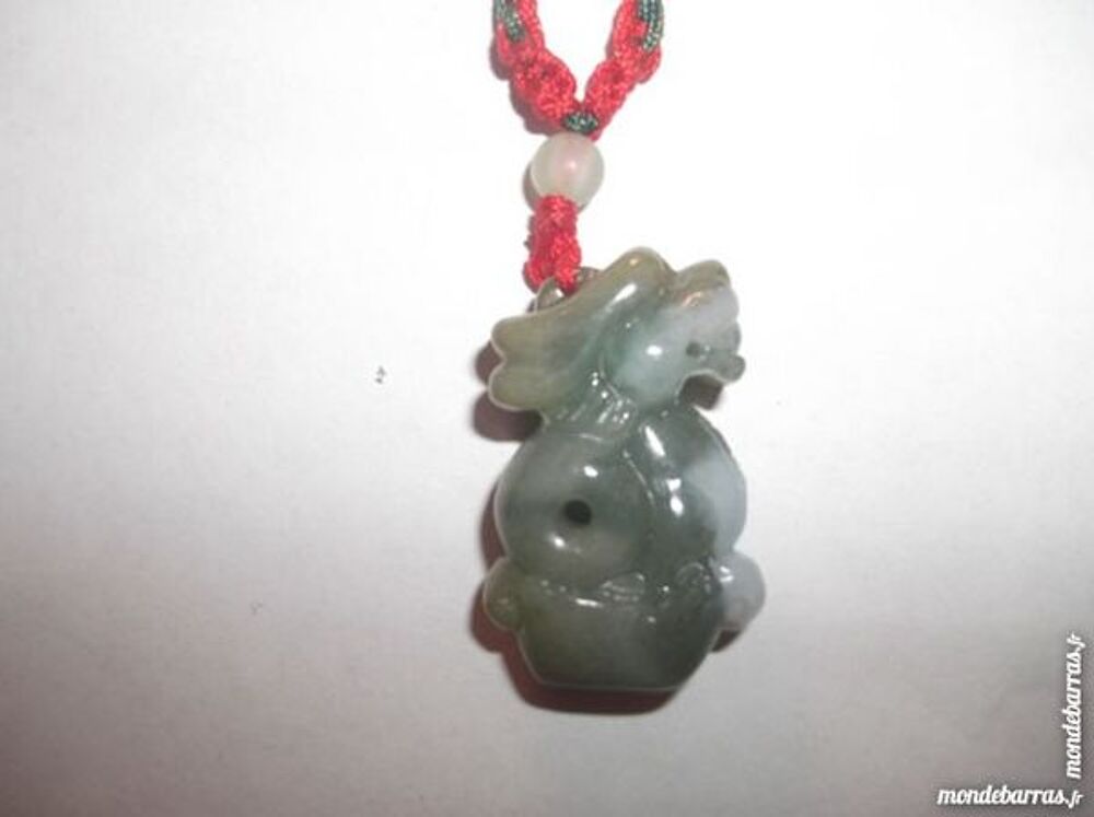 Collier Dragon Chinois (#3) en Jade Bijoux et montres