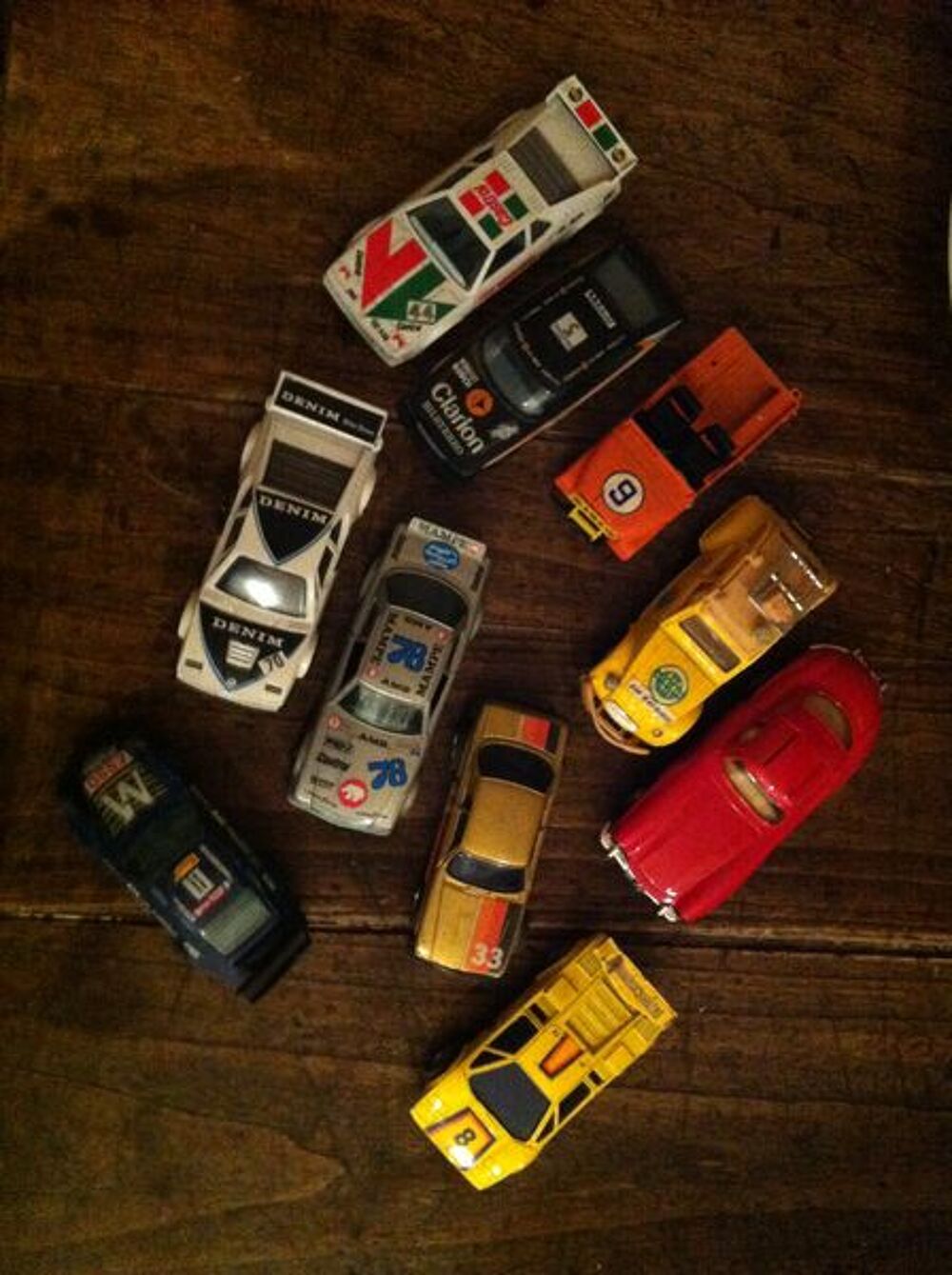 lOT 10 MINIATURES 
