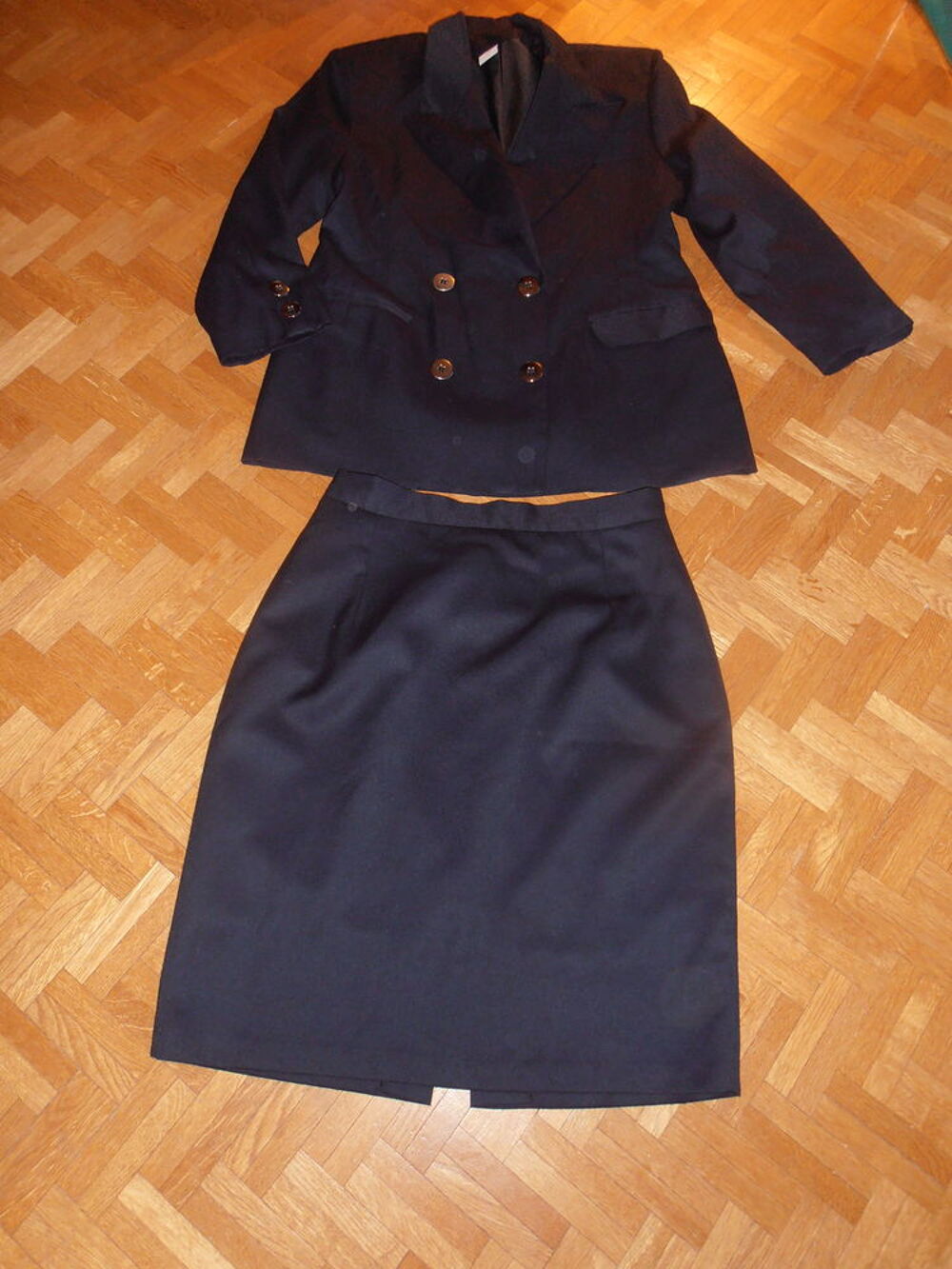 Tailleur marine (80) Vêtements