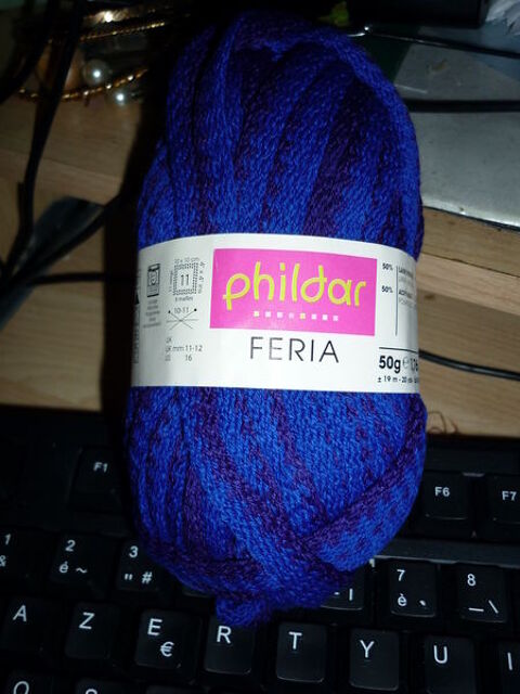 lot 10 FERIA ENCRE bleu PHILDAR 15 Beuvry (62)