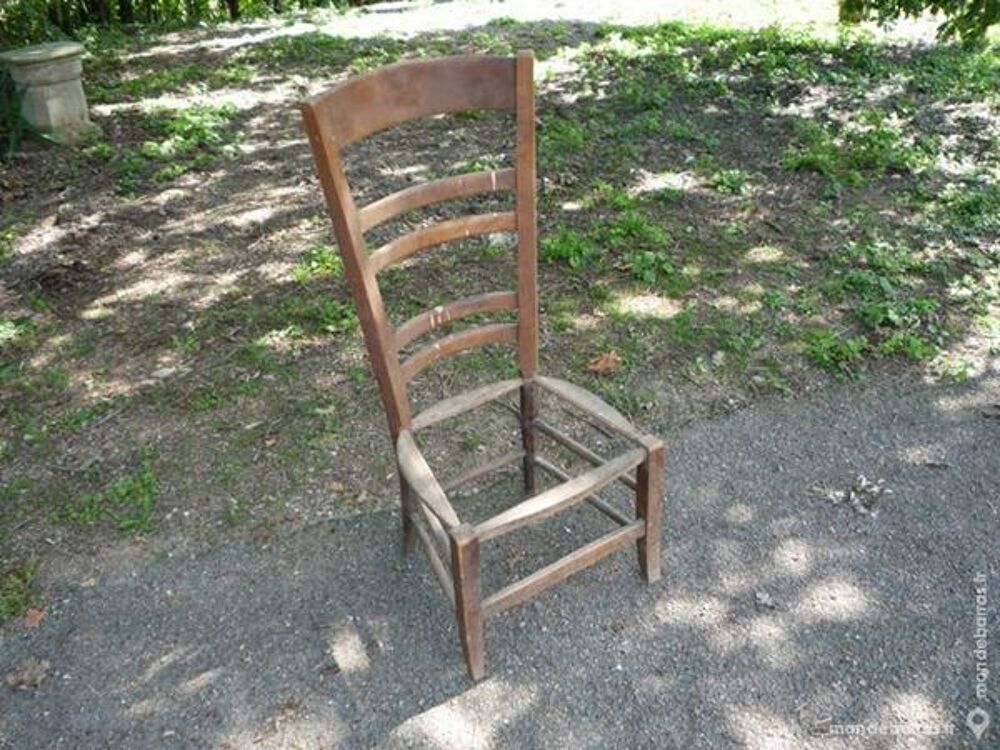 Chaise basse &agrave; rempailler rustique/de nourrisse Meubles