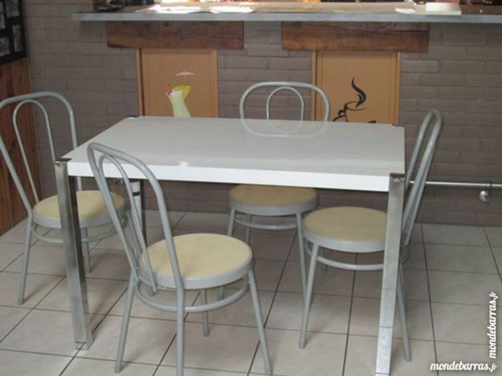 table4 chaise Meubles