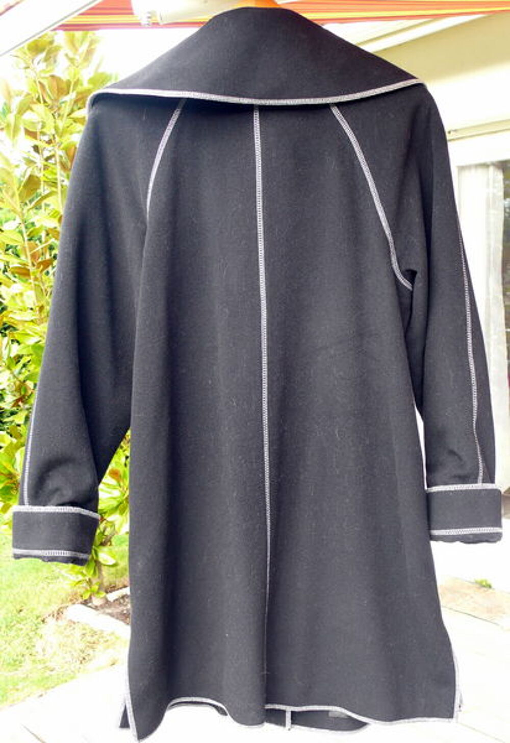 MANTEAU NOIR 75% LAINE MARQUE CHRISTINE LAURE Vêtements