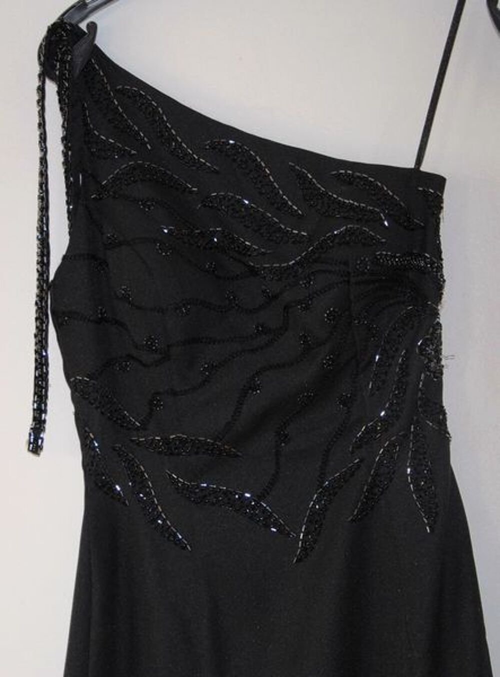 ROBE DE SOIREE Vêtements