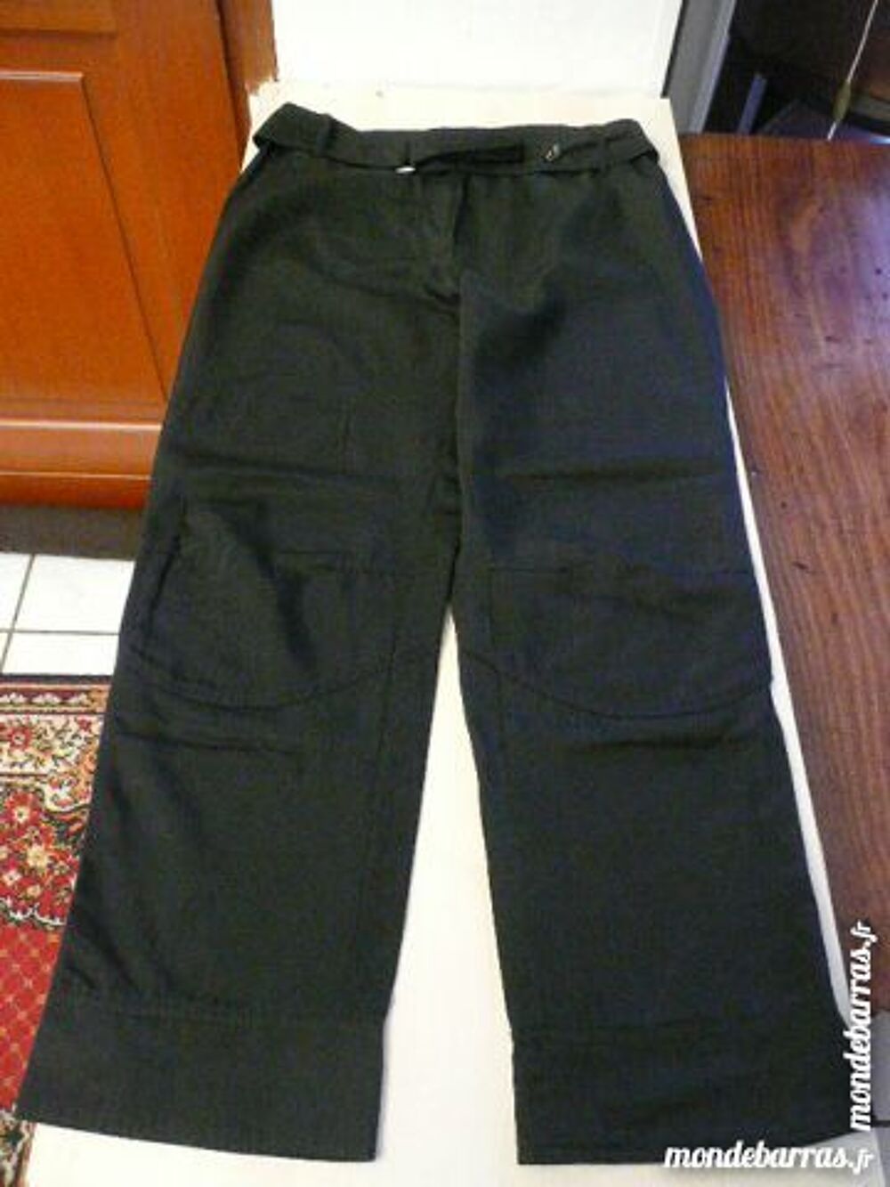 PANTACOURT NOIR JOFRATI T38 Vêtements