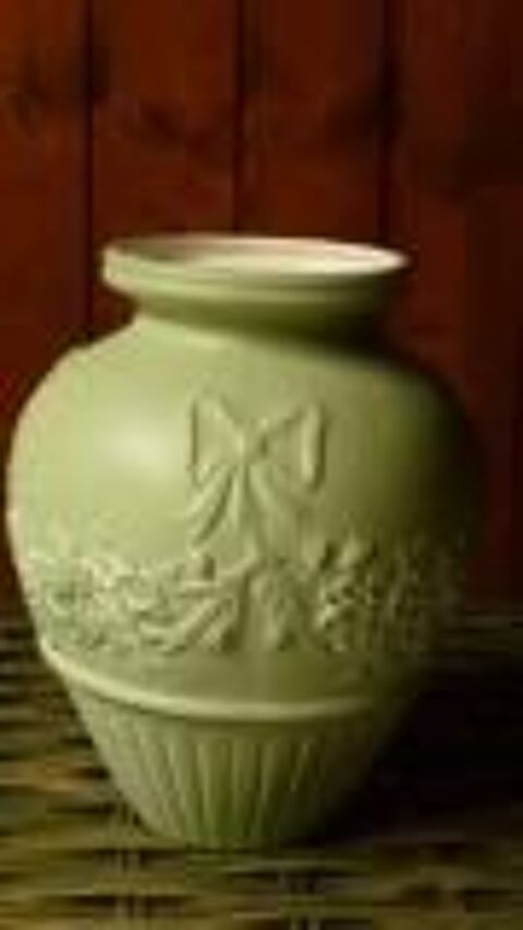 VASE vert p�le 10 Doussard (74)