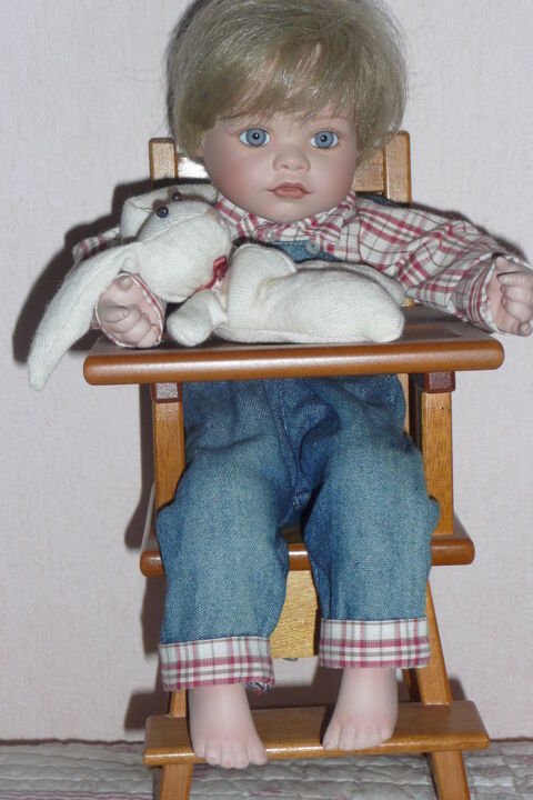 Poupe  Eric  Collections Internationales 50 Savigny-sur-Orge (91)