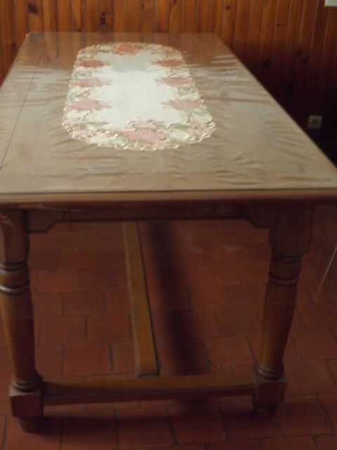table et chaises de salle  manger 280 Narcy (58)