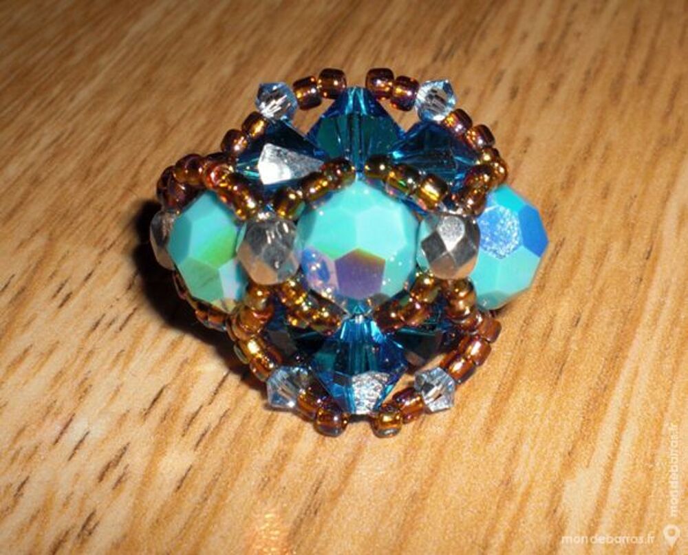 Bague faite main en perles de Swarovski Bijoux et montres