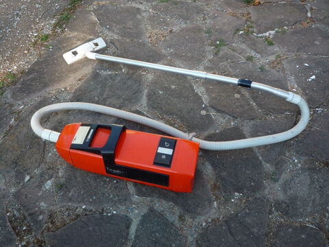 Aspirateur Hugin Mio Star
15 Castres (81)