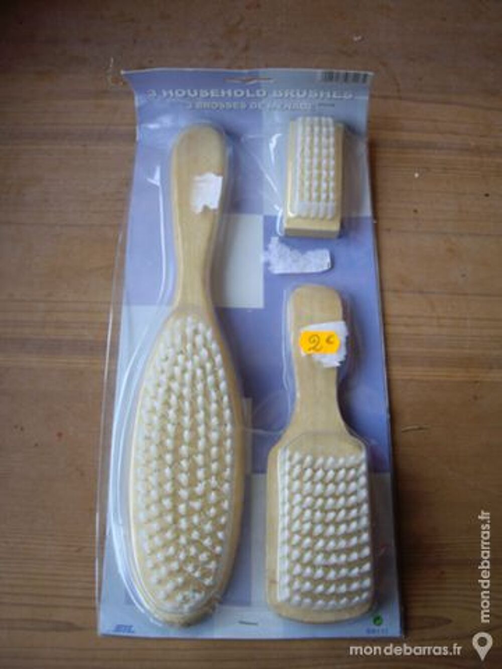 Lot 3 Brosses en bois - neuf Puériculture