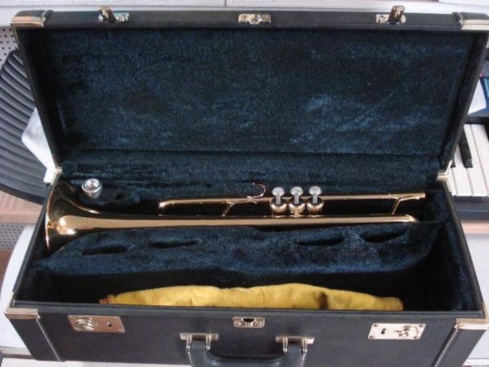 &agrave; vendre trompette yamaha pro 6310 z custom sib Instruments de musique