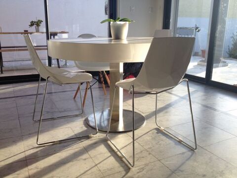 Table et 4 chaises design blanc 450 Lunel (34)