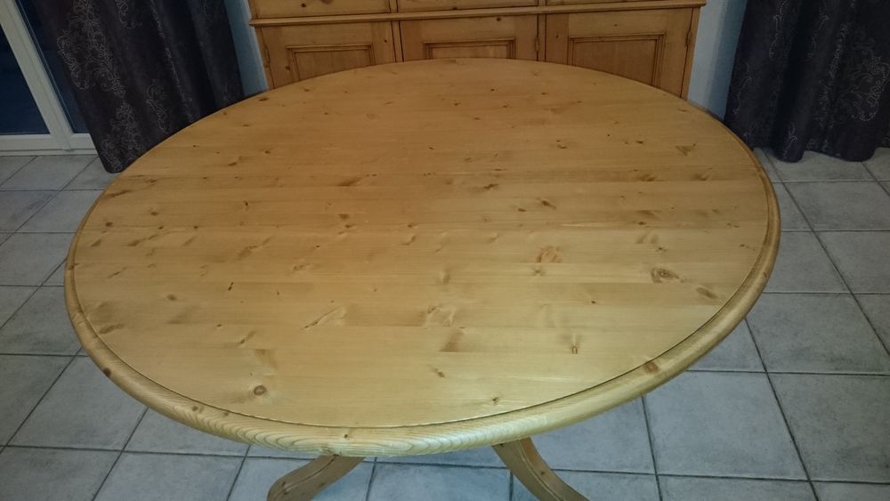 table ronde tripode Meubles