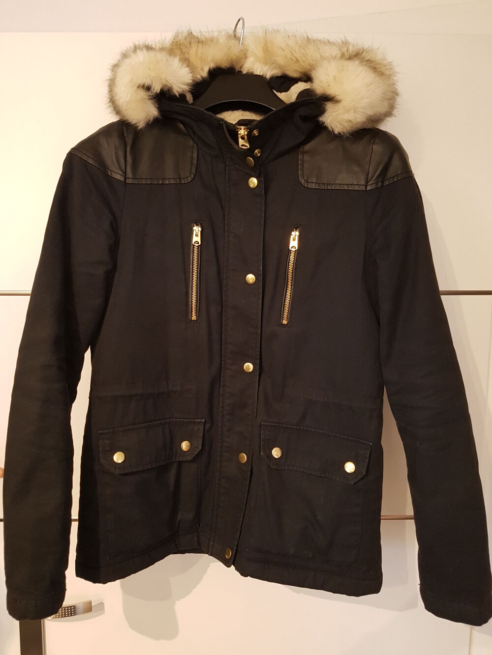 Manteau noir fourrure avec capuche Topshop taille 36 Vêtements
