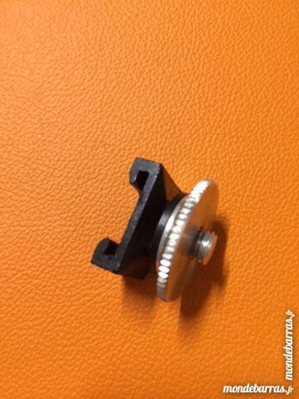 Grille porte flash avec vis male 1/4 pour fixation Photos/Video/TV