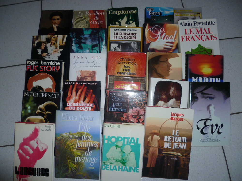  25 LIVRES Livres et BD