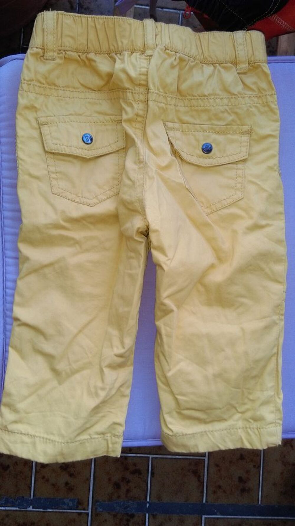 Pantalon gar&ccedil;on 12mois-2.50 euros kitchoun 74 cm bon &eacute;tat 
Puériculture
