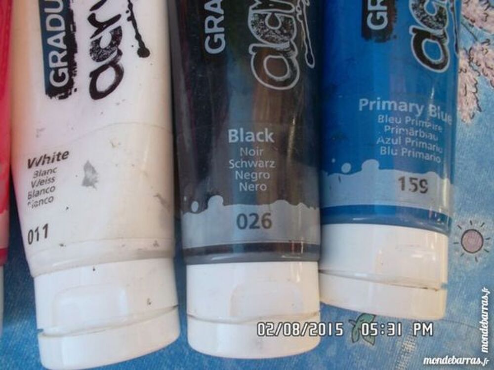6 tubes de peinture Décoration
