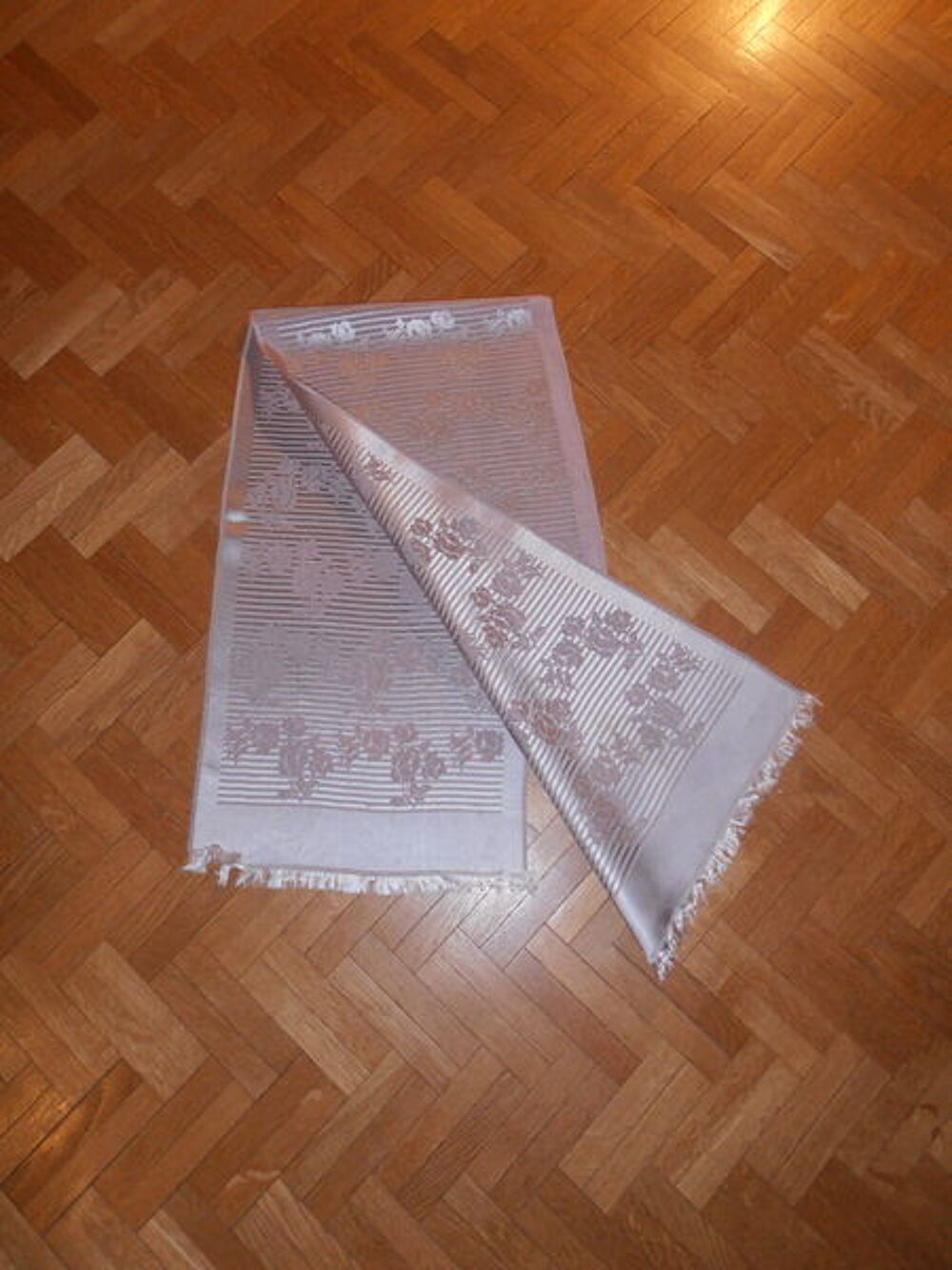 Echarpe satin ros&eacute;e argent&eacute;e (77) Vêtements