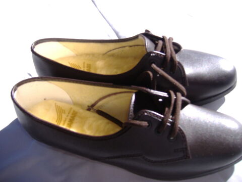 Chaussures neuves - Damart - Noires - P=38 - Fourres ocre 20 Clermont-Ferrand (63)
